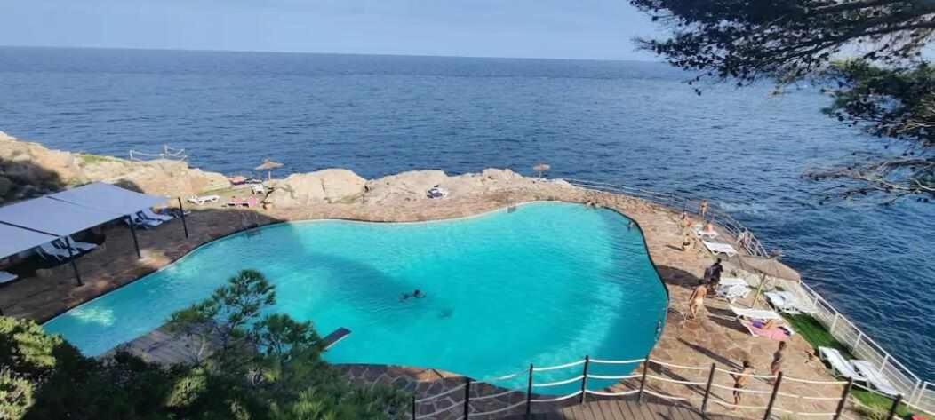 Capsasalbegur74 Terraza Sobre Mar Piscina Del Mar Apartamento Exterior foto